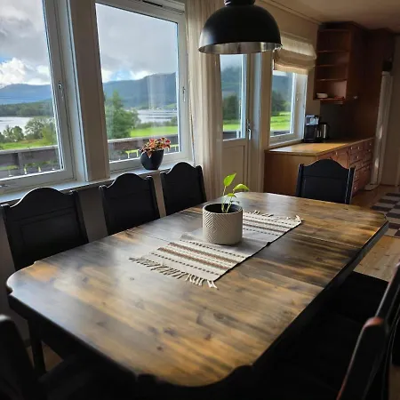 Casa vacanze Romslig Naer Sjoen, Mulighet For Bat Tingvoll
